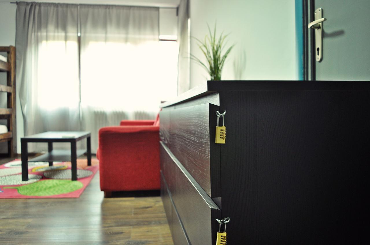 Globe Hostel Bucarest Extérieur photo