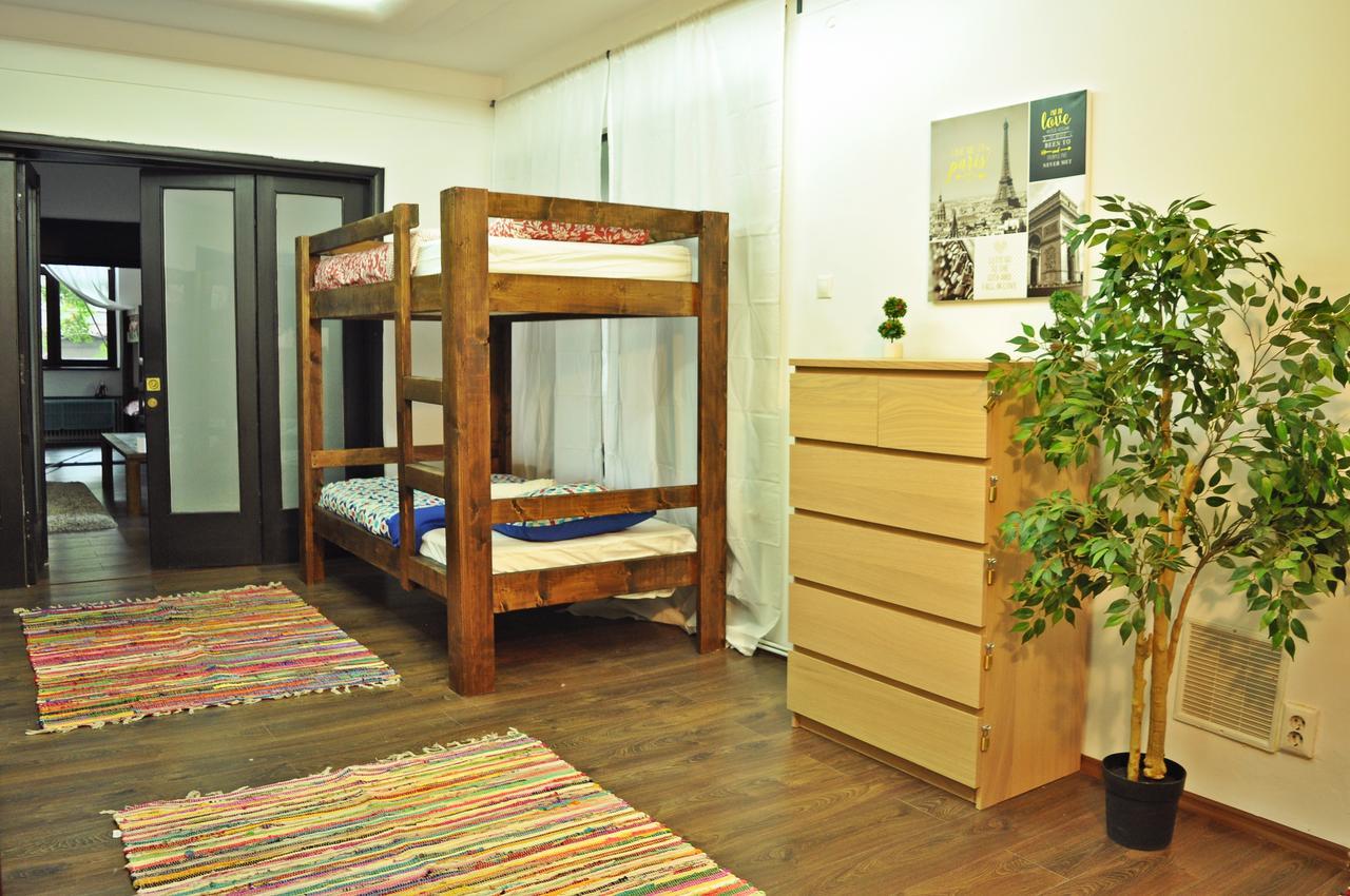 Globe Hostel Bucarest Extérieur photo