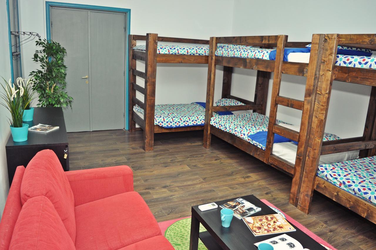 Globe Hostel Bucarest Extérieur photo