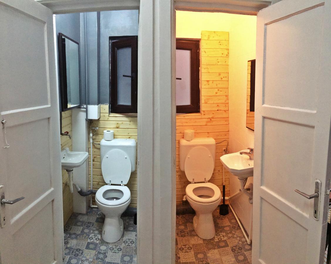 Globe Hostel Bucarest Extérieur photo